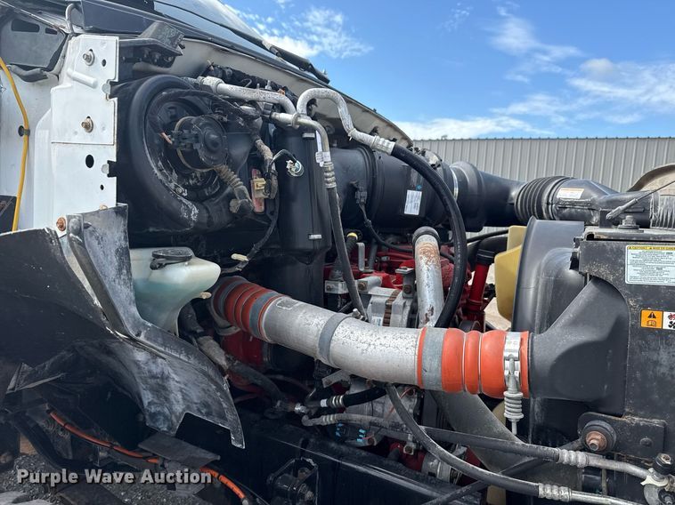 image for item EG5957 2009 Ford F750 Super Duty Crew Cab utility / service truck