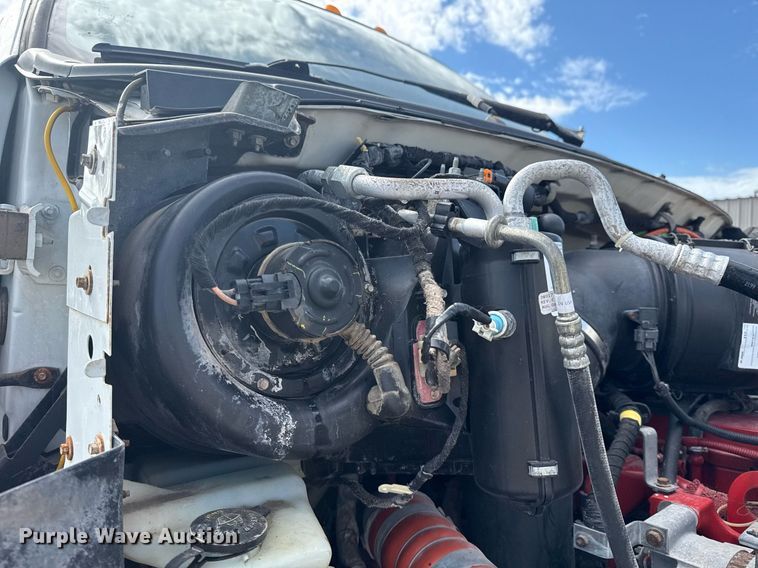 image for item EG5957 2009 Ford F750 Super Duty Crew Cab utility / service truck