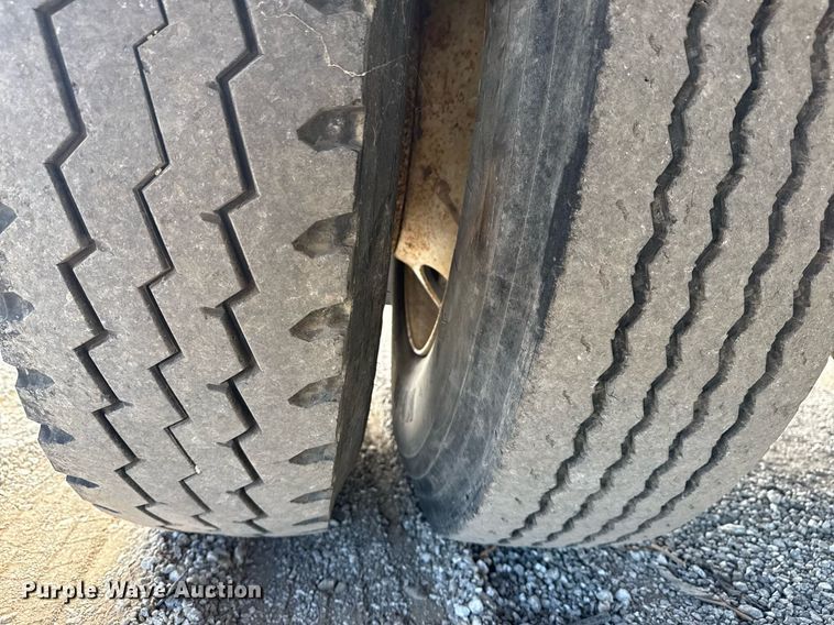 image for item EG5957 2009 Ford F750 Super Duty Crew Cab utility / service truck