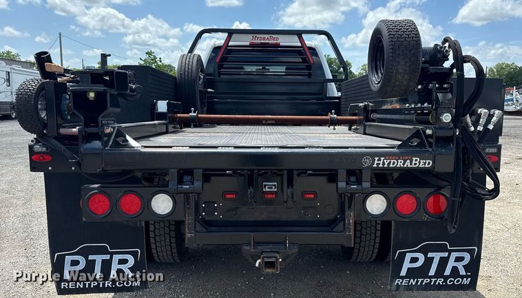 image for item EG5964 2022 Chevrolet Silverado 5500HD reel truck 