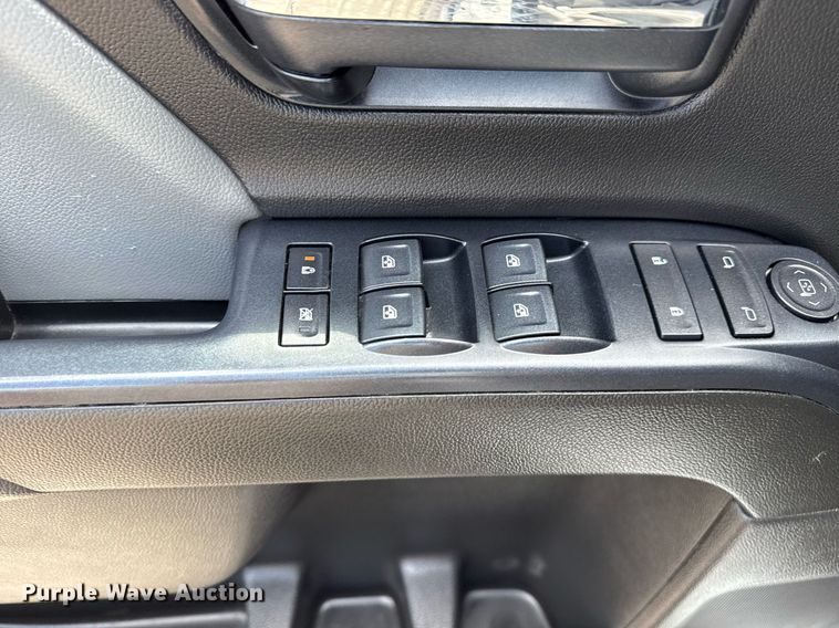 image for item EG5964 2022 Chevrolet Silverado 5500HD reel truck 