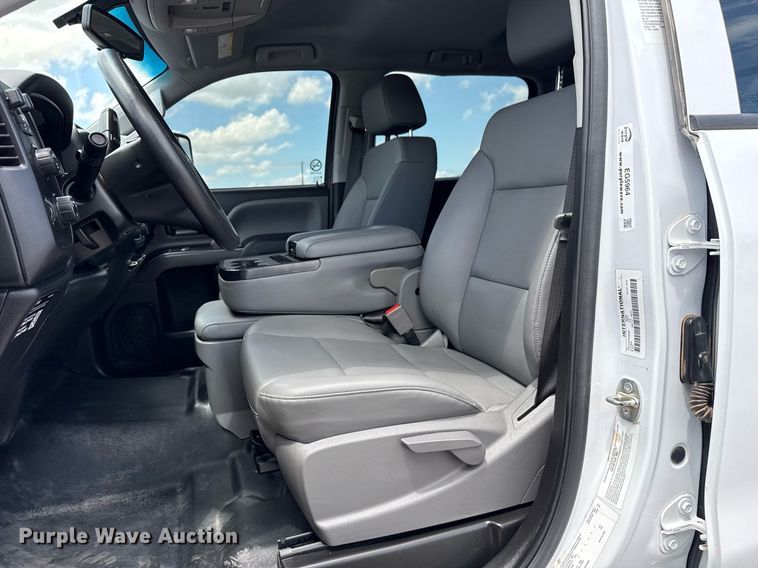 image for item EG5964 2022 Chevrolet Silverado 5500HD reel truck 