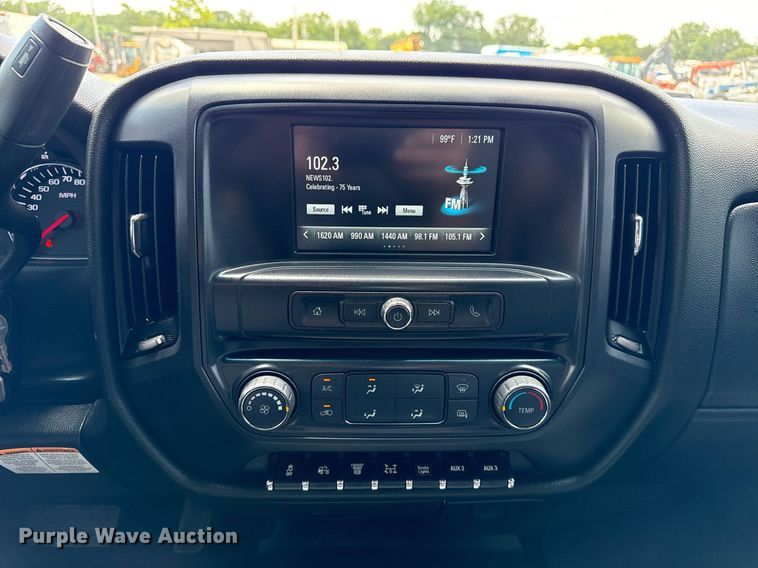 image for item EG5964 2022 Chevrolet Silverado 5500HD reel truck 