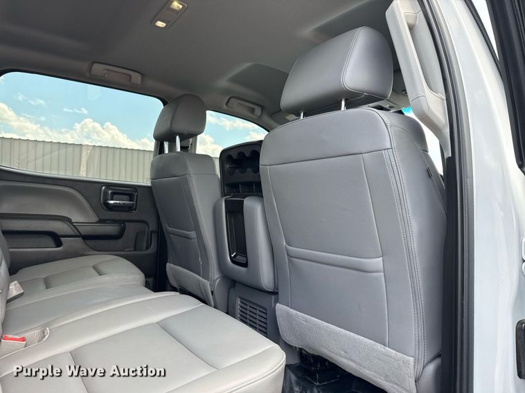 image for item EG5964 2022 Chevrolet Silverado 5500HD reel truck 