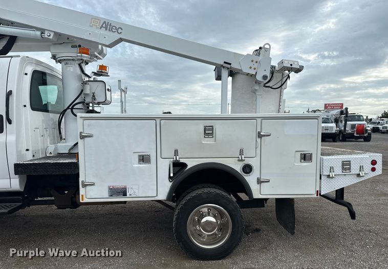 image for item EG5968 2005 GMC C4500 bucket truck