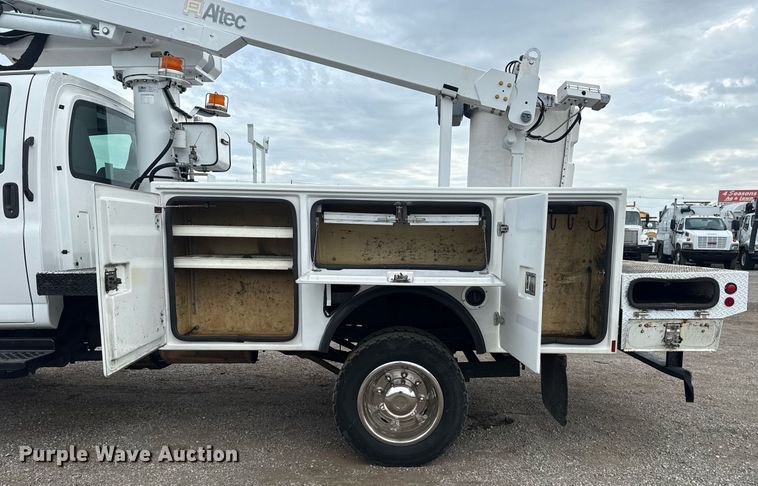 image for item EG5968 2005 GMC C4500 bucket truck
