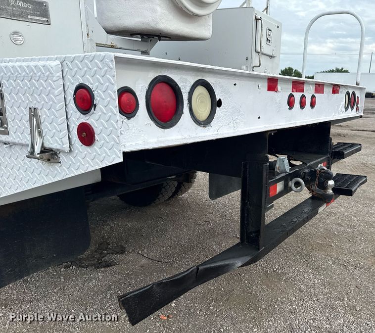image for item EG5968 2005 GMC C4500 bucket truck