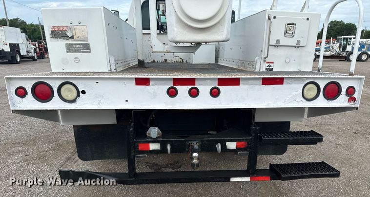 image for item EG5968 2005 GMC C4500 bucket truck