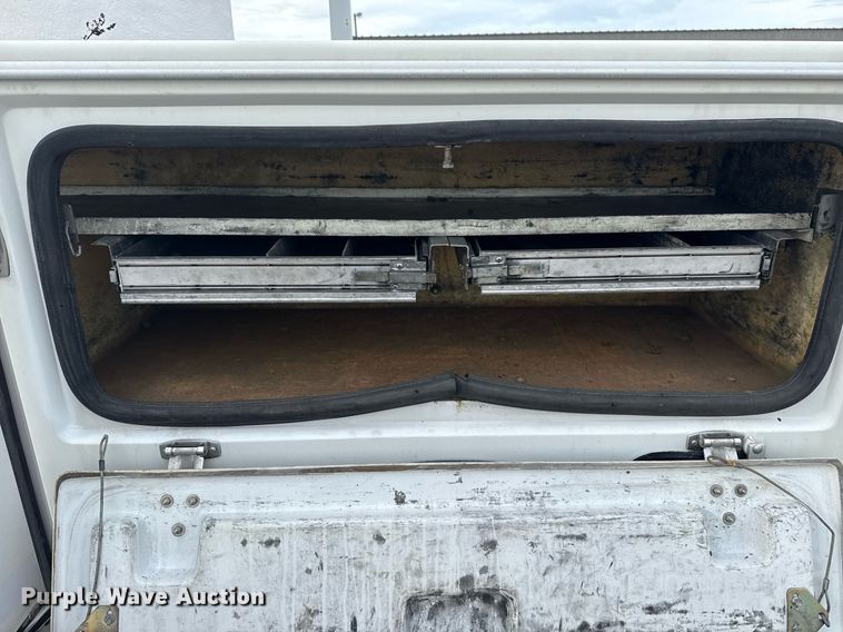 image for item EG5968 2005 GMC C4500 bucket truck