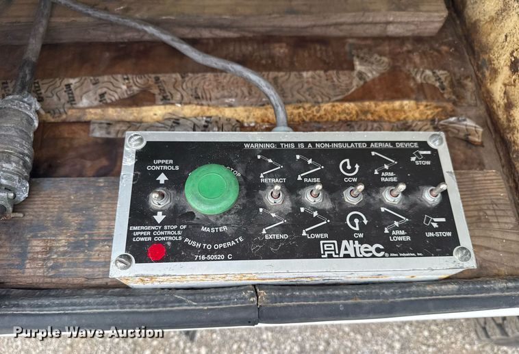 image for item EG5968 2005 GMC C4500 bucket truck