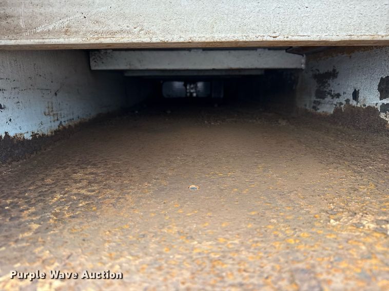 image for item EG5968 2005 GMC C4500 bucket truck