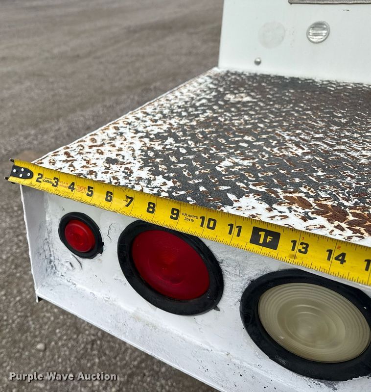 image for item EG5968 2005 GMC C4500 bucket truck