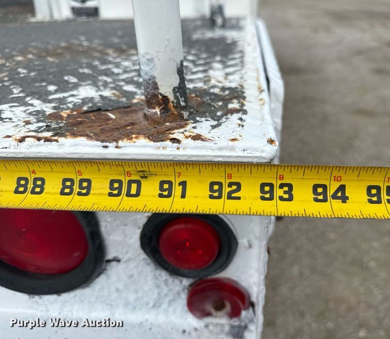 image for item EG5968 2005 GMC C4500 bucket truck