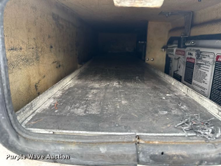 image for item EG5968 2005 GMC C4500 bucket truck