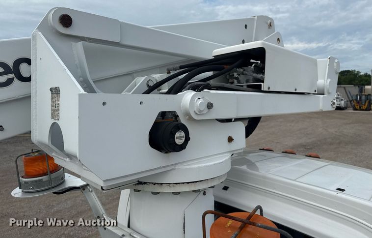 image for item EG5968 2005 GMC C4500 bucket truck