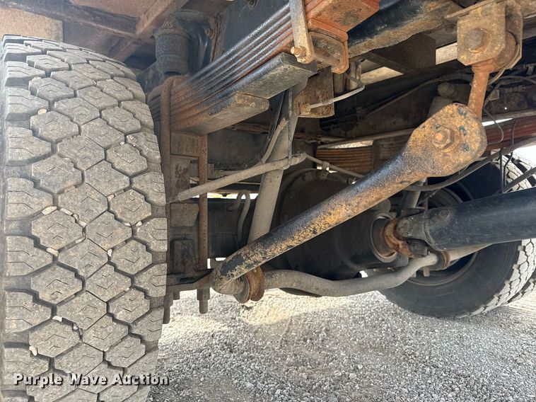 image for item EG5968 2005 GMC C4500 bucket truck