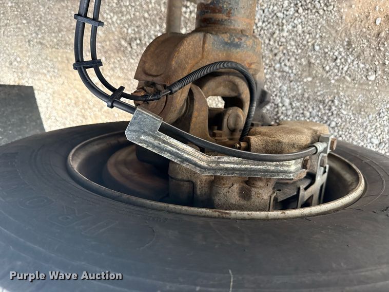 image for item EG5968 2005 GMC C4500 bucket truck