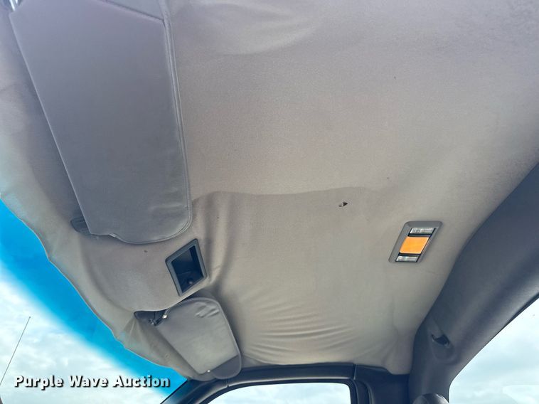 image for item EG5968 2005 GMC C4500 bucket truck