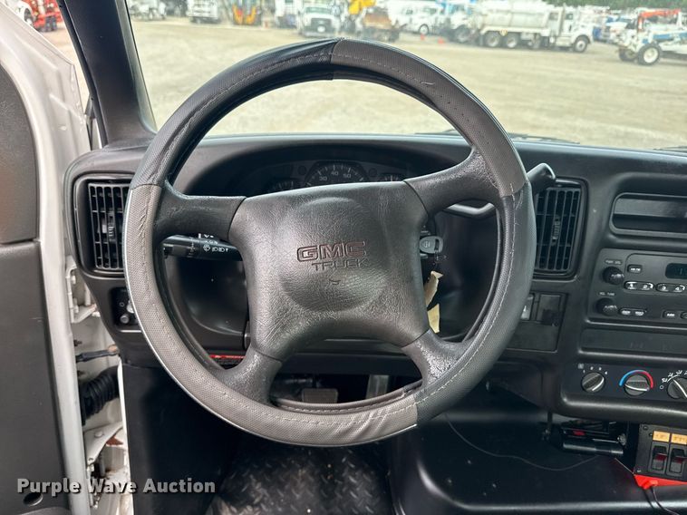 image for item EG5968 2005 GMC C4500 bucket truck