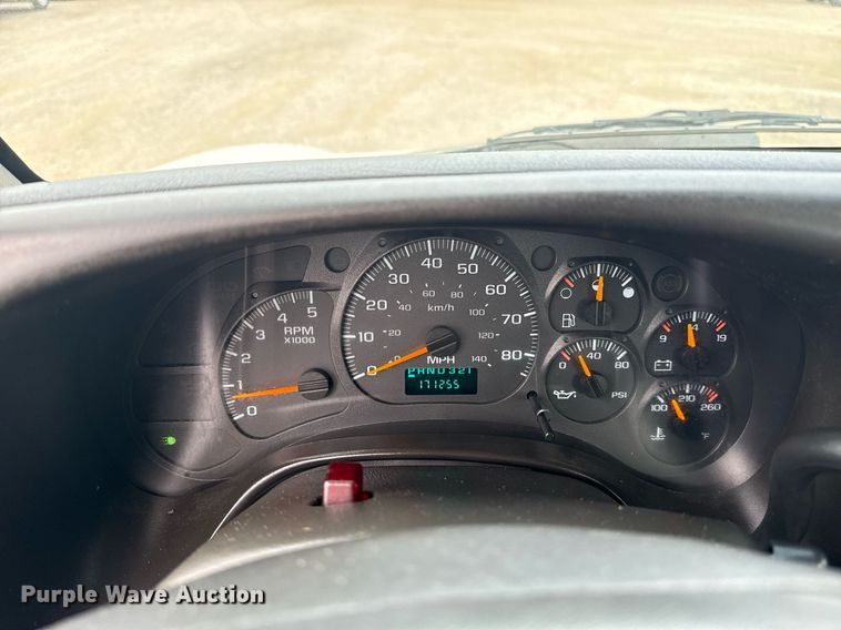 image for item EG5968 2005 GMC C4500 bucket truck