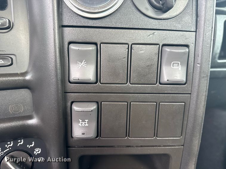 image for item EG5968 2005 GMC C4500 bucket truck