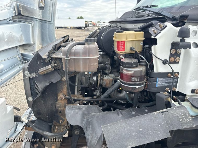 image for item EG5968 2005 GMC C4500 bucket truck