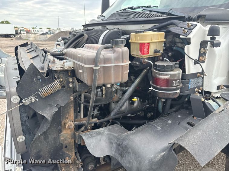 image for item EG5968 2005 GMC C4500 bucket truck