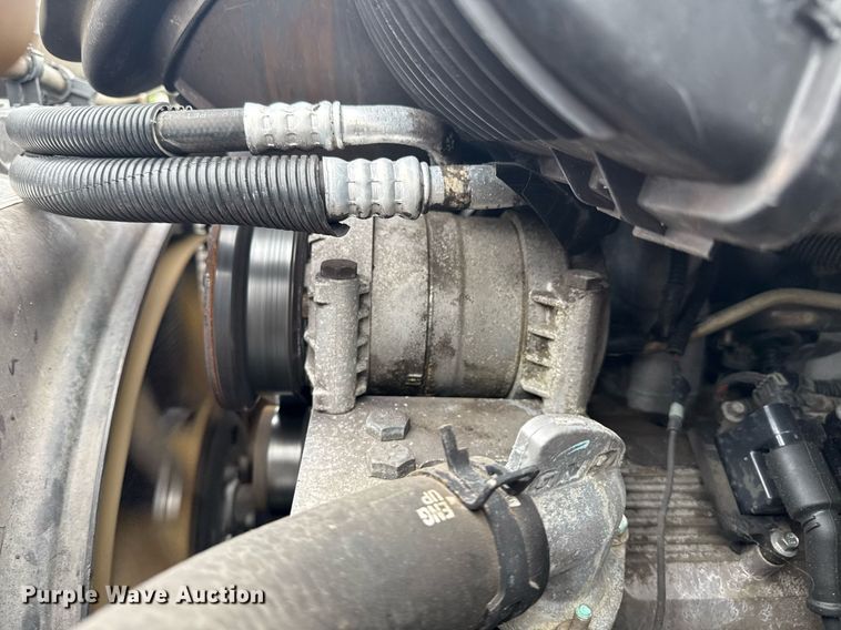 image for item EG5968 2005 GMC C4500 bucket truck