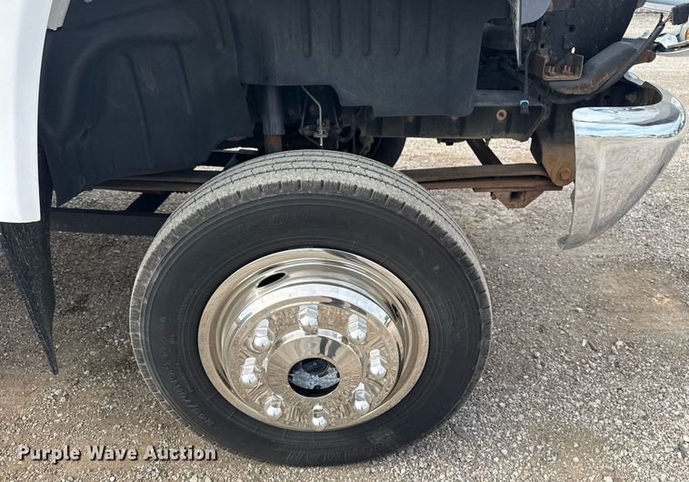 image for item EG5968 2005 GMC C4500 bucket truck