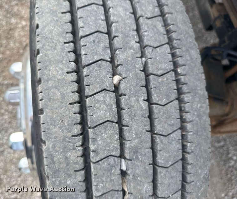 image for item EG5968 2005 GMC C4500 bucket truck