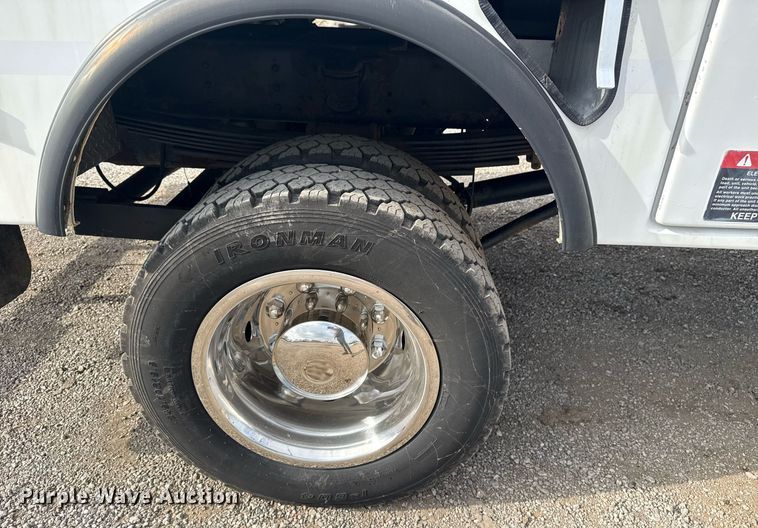 image for item EG5968 2005 GMC C4500 bucket truck