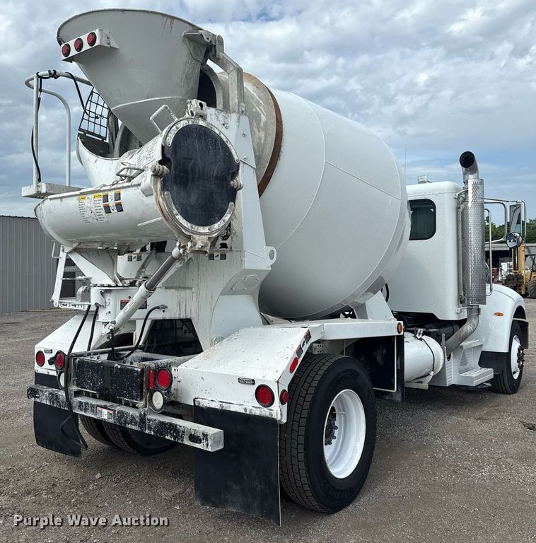 image for item EG5970 2010 Peterbilt 335 ready mix truck