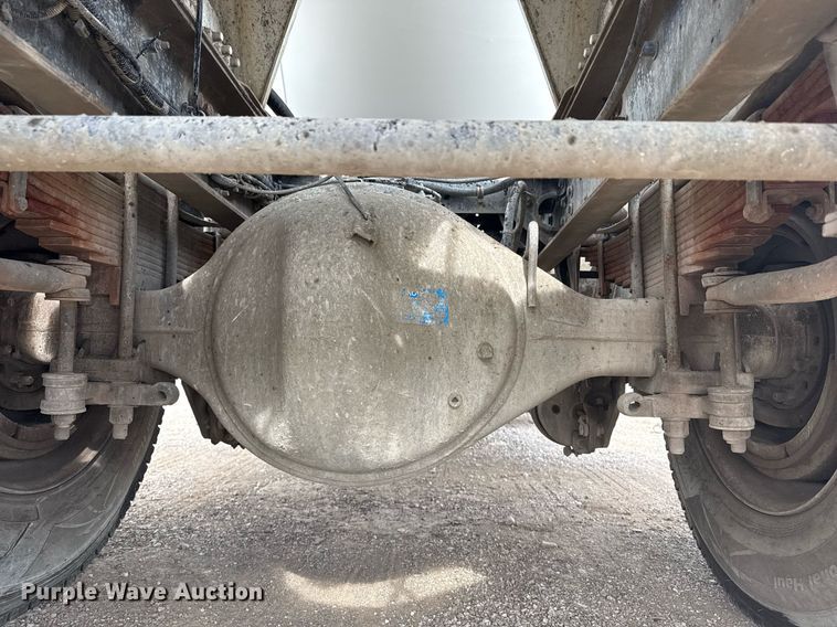 image for item EG5970 2010 Peterbilt 335 ready mix truck