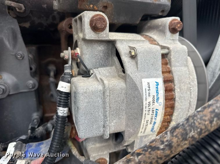 image for item EG5970 2010 Peterbilt 335 ready mix truck