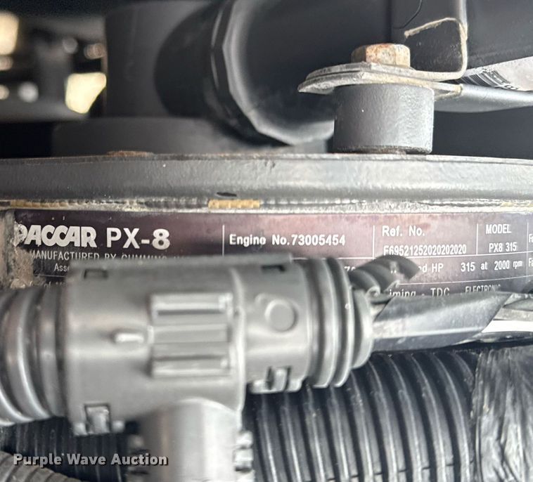 image for item EG5970 2010 Peterbilt 335 ready mix truck