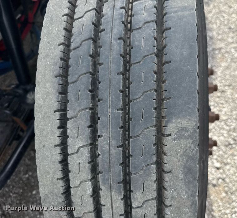 image for item EG5970 2010 Peterbilt 335 ready mix truck