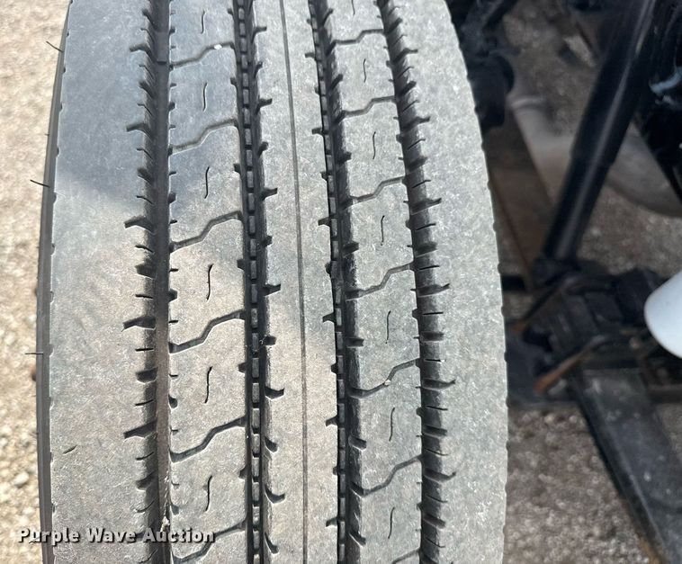 image for item EG5970 2010 Peterbilt 335 ready mix truck