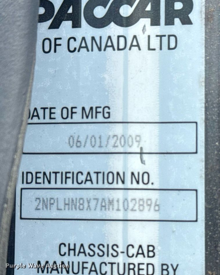 image for item EG5970 2010 Peterbilt 335 ready mix truck