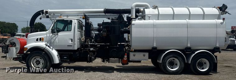 image for item EG5973 2002 Sterling L9500 sewer jetter truck