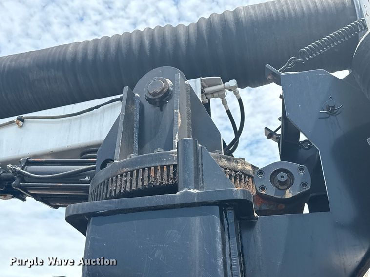 image for item EG5973 2002 Sterling L9500 sewer jetter truck