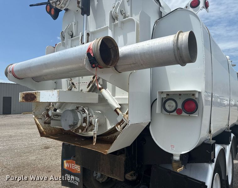 image for item EG5973 2002 Sterling L9500 sewer jetter truck