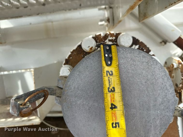 image for item EG5973 2002 Sterling L9500 sewer jetter truck