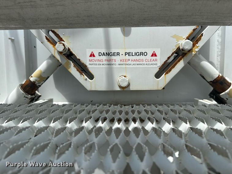 image for item EG5973 2002 Sterling L9500 sewer jetter truck