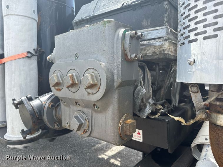 image for item EG5973 2002 Sterling L9500 sewer jetter truck