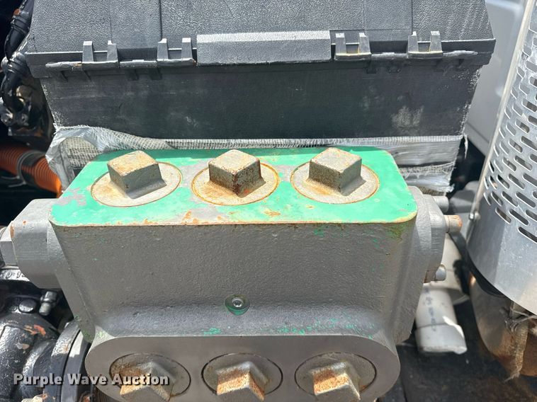 image for item EG5973 2002 Sterling L9500 sewer jetter truck