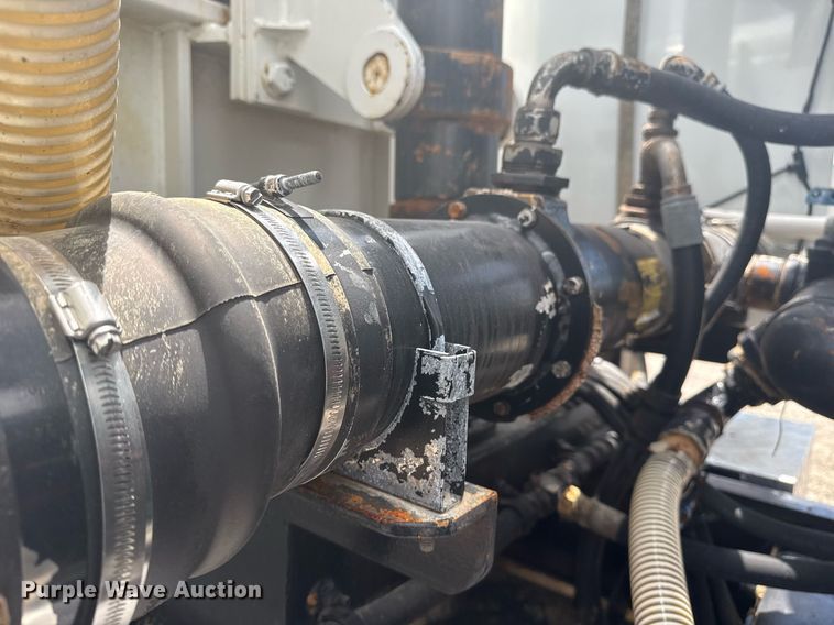 image for item EG5973 2002 Sterling L9500 sewer jetter truck