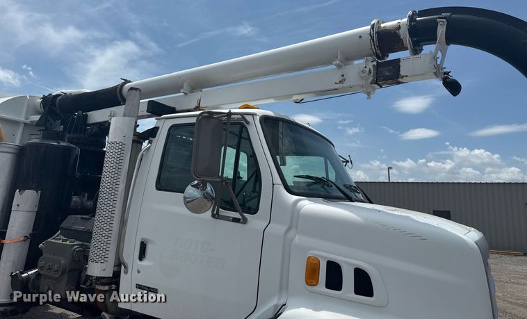 image for item EG5973 2002 Sterling L9500 sewer jetter truck