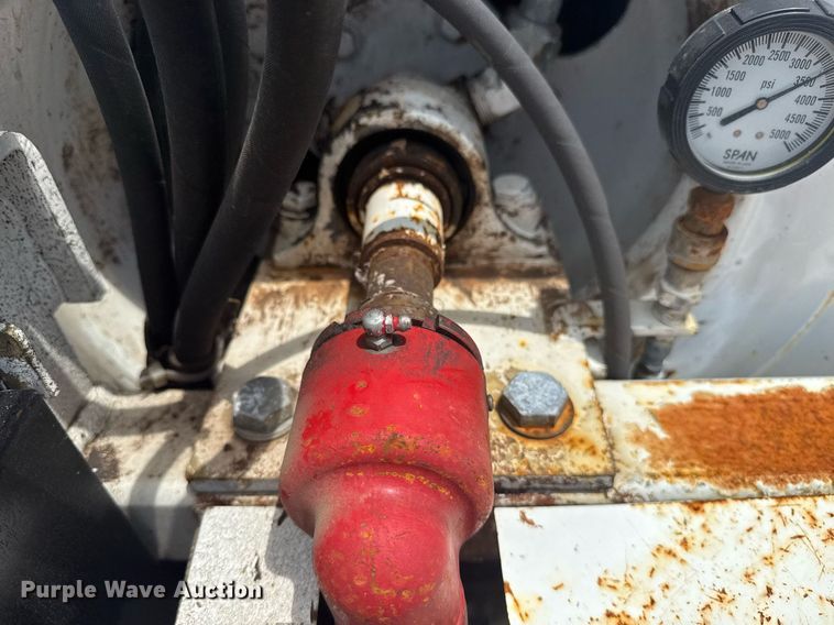 image for item EG5973 2002 Sterling L9500 sewer jetter truck