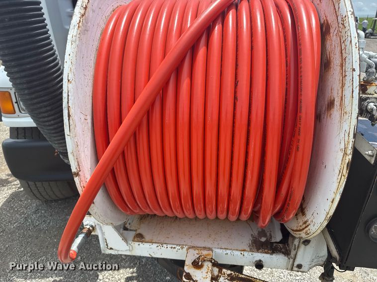 image for item EG5973 2002 Sterling L9500 sewer jetter truck