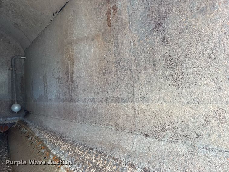 image for item EG5973 2002 Sterling L9500 sewer jetter truck